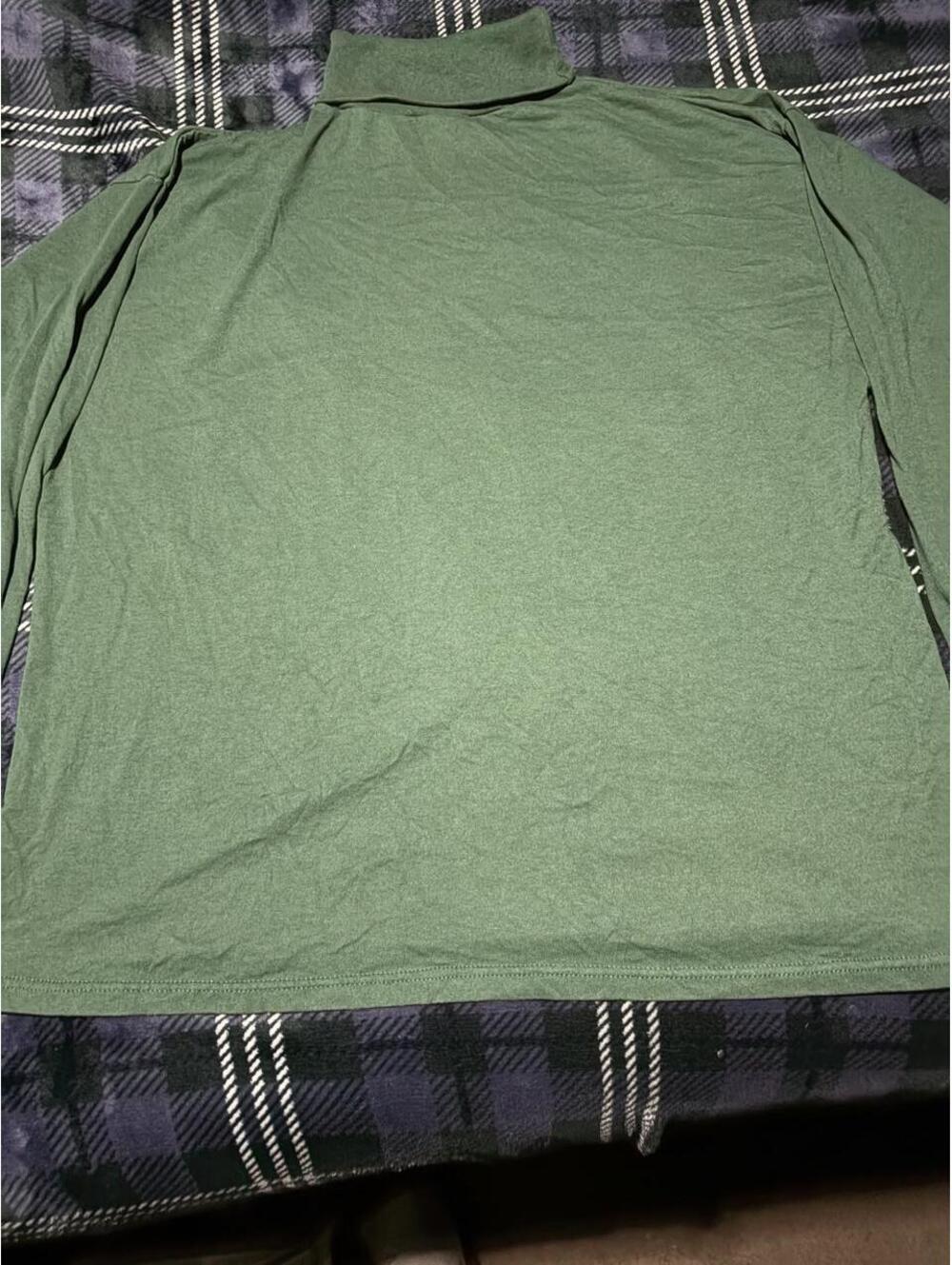 Puritan green turtleneck long sleeve - L - 0319